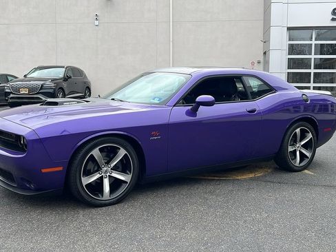 Used 2018 Dodge Challenger R/T image 1