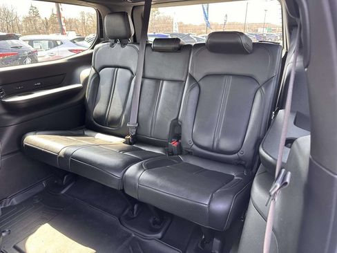 Used 2022 Jeep Wagoneer Series III w/ Convenience Group I AWD/4WD image 14