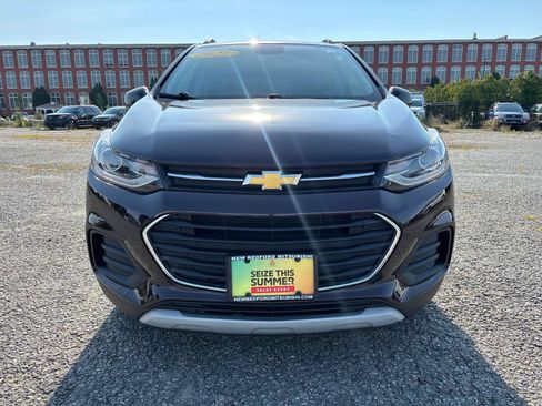 Used 2022 Chevrolet Trax LT w/ Driver Confidence Package AWD/4WD image 2
