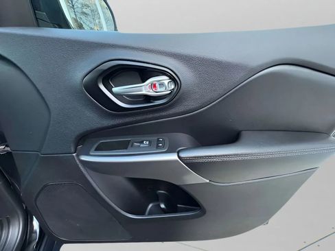 Used 2022 Jeep Cherokee Limited w/ Elite Package image 23