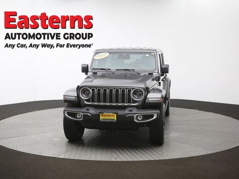 Used 2025 Jeep Wrangler Unlimited Sahara image 52