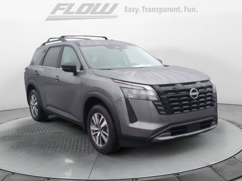 New 2026 Nissan Pathfinder SL image 1