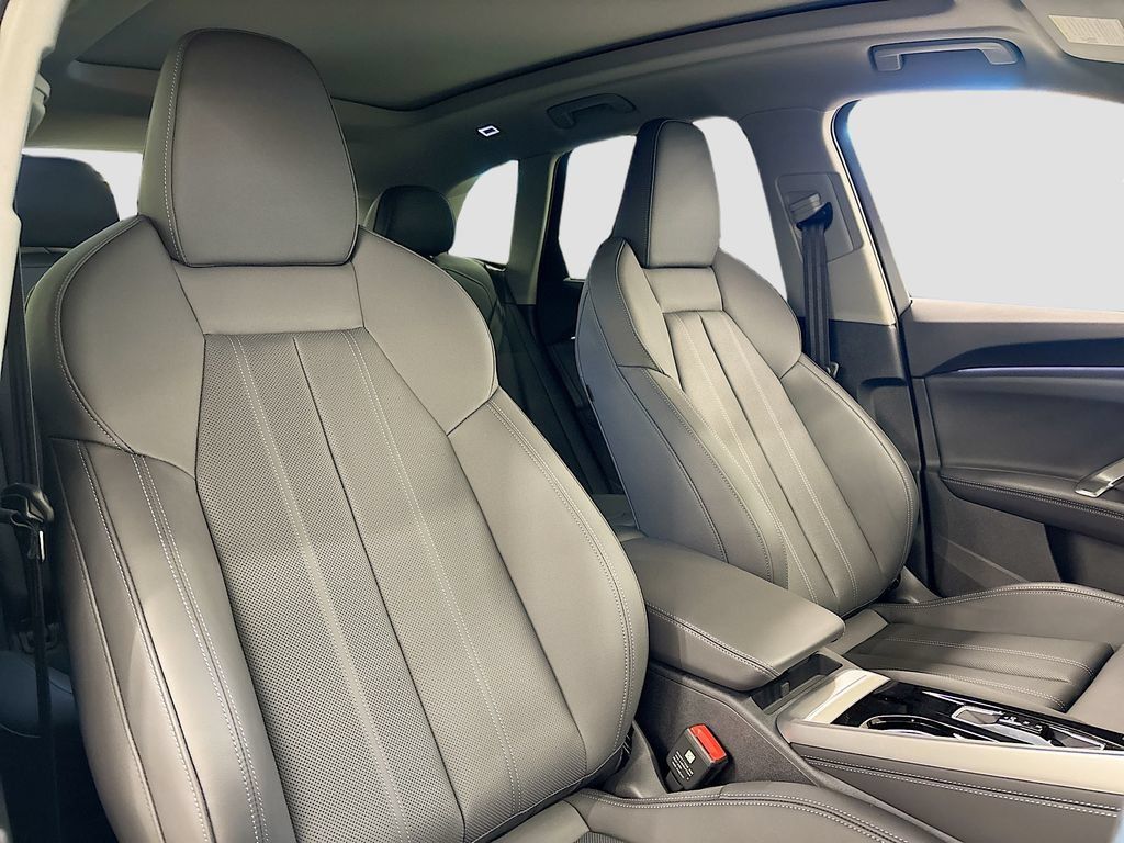 New 2025 Audi Q5 Premium Plus AWD/4WD image 15