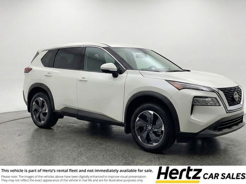 Used 2025 Nissan Rogue SV FWD image 1