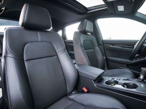 Used 2025 Honda Civic Sport image 15