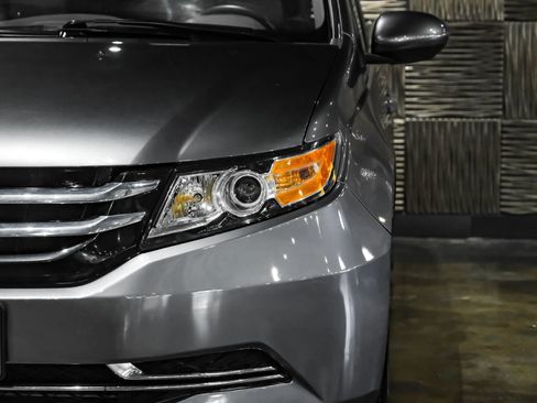 Used 2017 Honda Odyssey EX-L image 44
