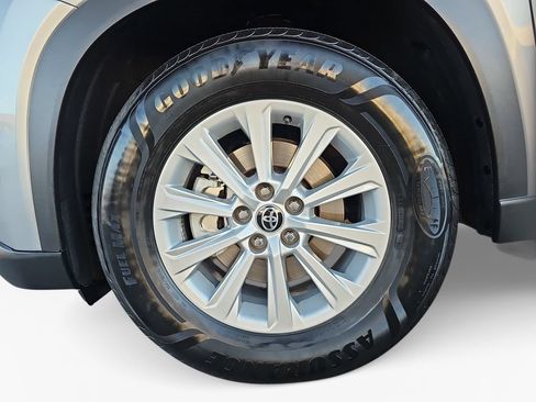 Certified 2025 Toyota Grand Highlander AWD image 24