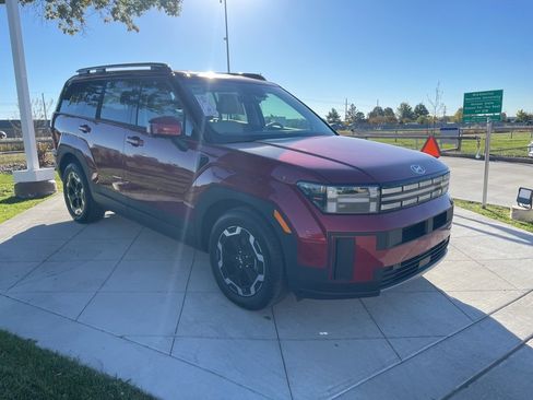 Used 2025 Hyundai Santa Fe SEL image 2