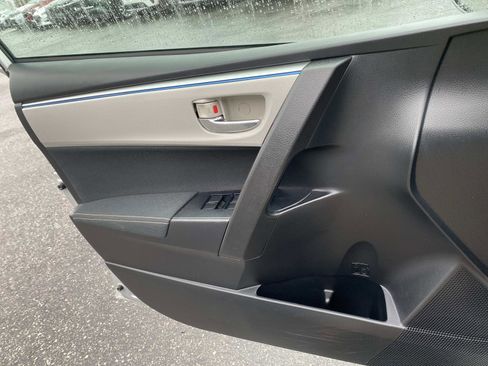 Used 2015 Toyota Corolla LE image 20