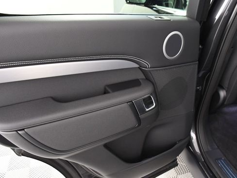 Used 2026 Land Rover Discovery Limited Edition AWD/4WD image 26