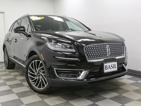 Used 2020 Lincoln Nautilus Reserve w/ Equipment Group 201A image 2