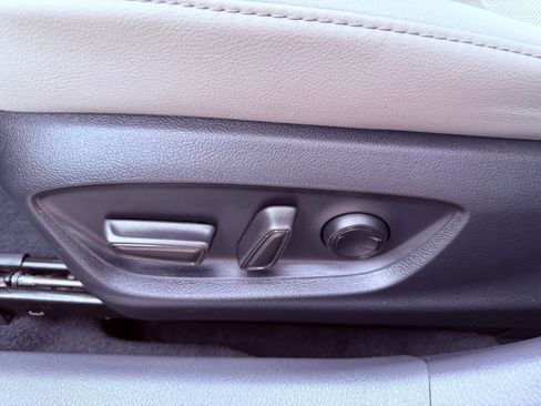 Used 2024 Toyota Camry XLE image 19