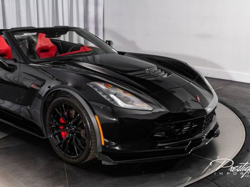 Used 2016 Chevrolet Corvette Z06 w/ 3LZ Preferred Equipment Group image 2