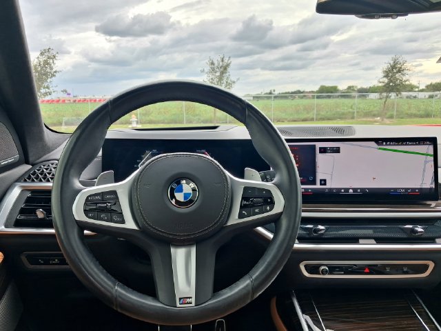 Used 2025 BMW X7 xDrive40i w/ M Sport Package AWD/4WD image 12