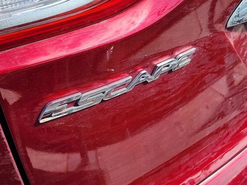 Used 2015 Ford Escape Titanium w/ Equipment Group 301A AWD/4WD image 9