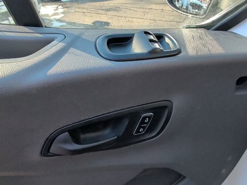 Used 2024 Ford Transit 250 Low Roof AWD w/ Exterior Upgrade Package image 11