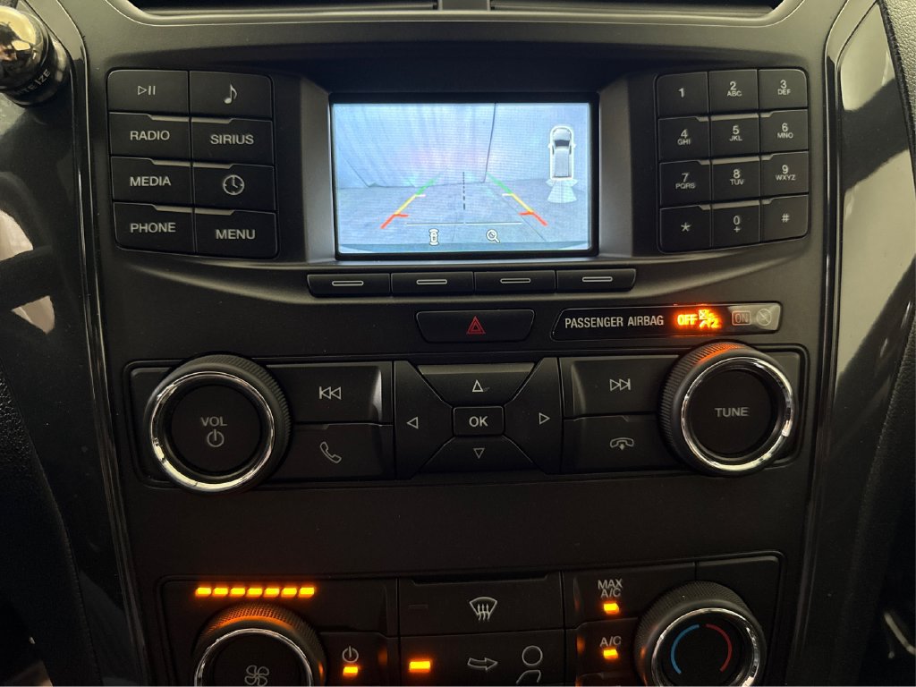 Used 2018 Ford Explorer XLT FWD image 40