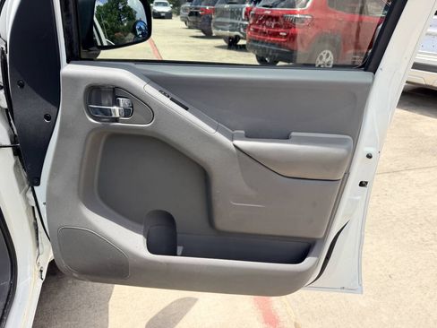 Used 2017 Nissan Frontier SV AWD/4WD image 14