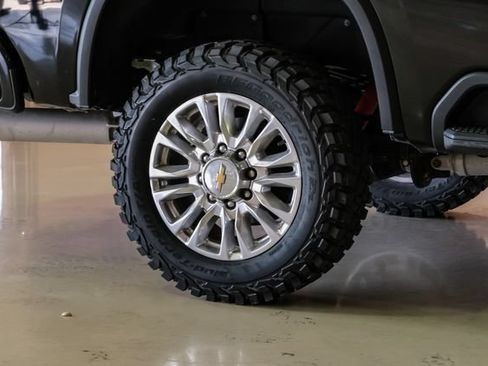 Used 2022 Chevrolet Silverado 3500 High Country w/ Technology Package AWD/4WD image 53