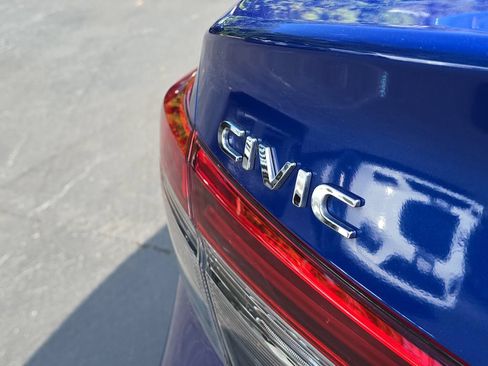 Used 2023 Honda Civic Sport image 31