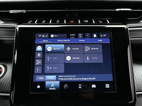 Used 2025 Jeep Grand Cherokee Altitude AWD/4WD image 31