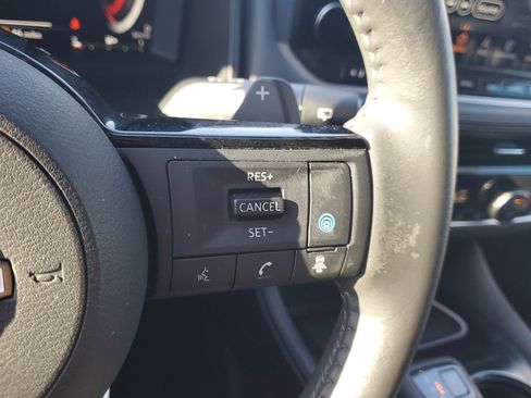 Used 2023 Nissan Rogue Platinum w/ Platinum Premium Package image 23