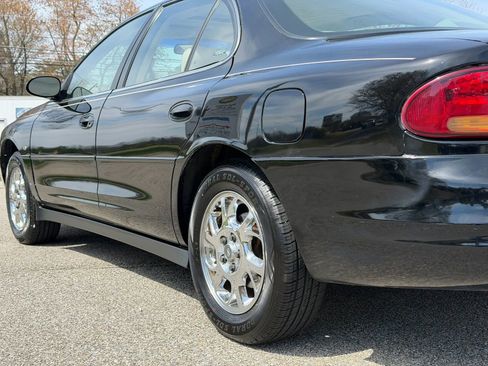 Used 2000 Oldsmobile Intrigue GLS FWD image 25