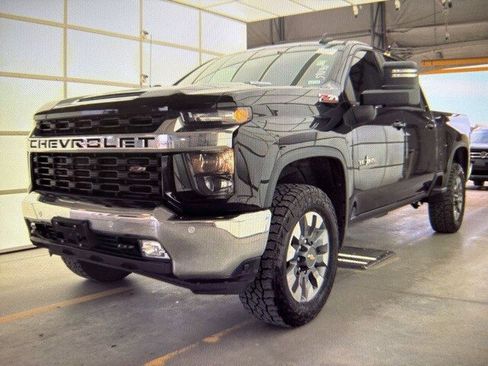 Used 2021 Chevrolet Silverado 2500 LT w/ Texas Edition image 3