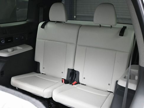 Used 2024 Hyundai Santa Fe Limited image 33