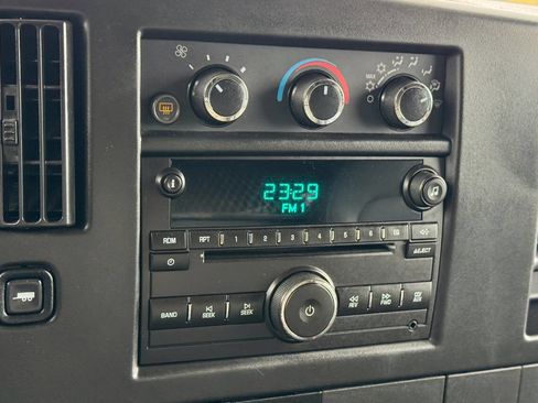 Used 2014 Chevrolet Express 2500 LS image 27