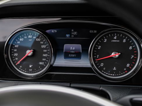 Used 2018 Mercedes-Benz E 400 Coupe w/ Premium 1 Package image 16