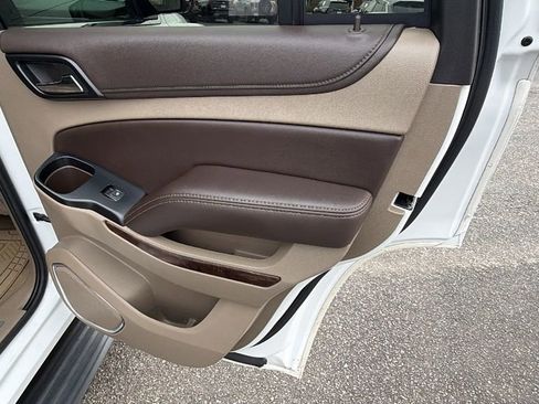 Used 2017 Chevrolet Tahoe LT w/ LT Signature Package image 18