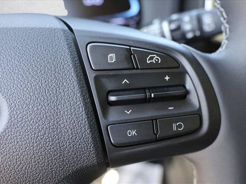 Certified 2026 Hyundai Venue SEL FWD image 16