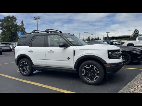 Certified 2022 Ford Bronco Sport Outer Banks w/ Tech Package AWD/4WD image 1