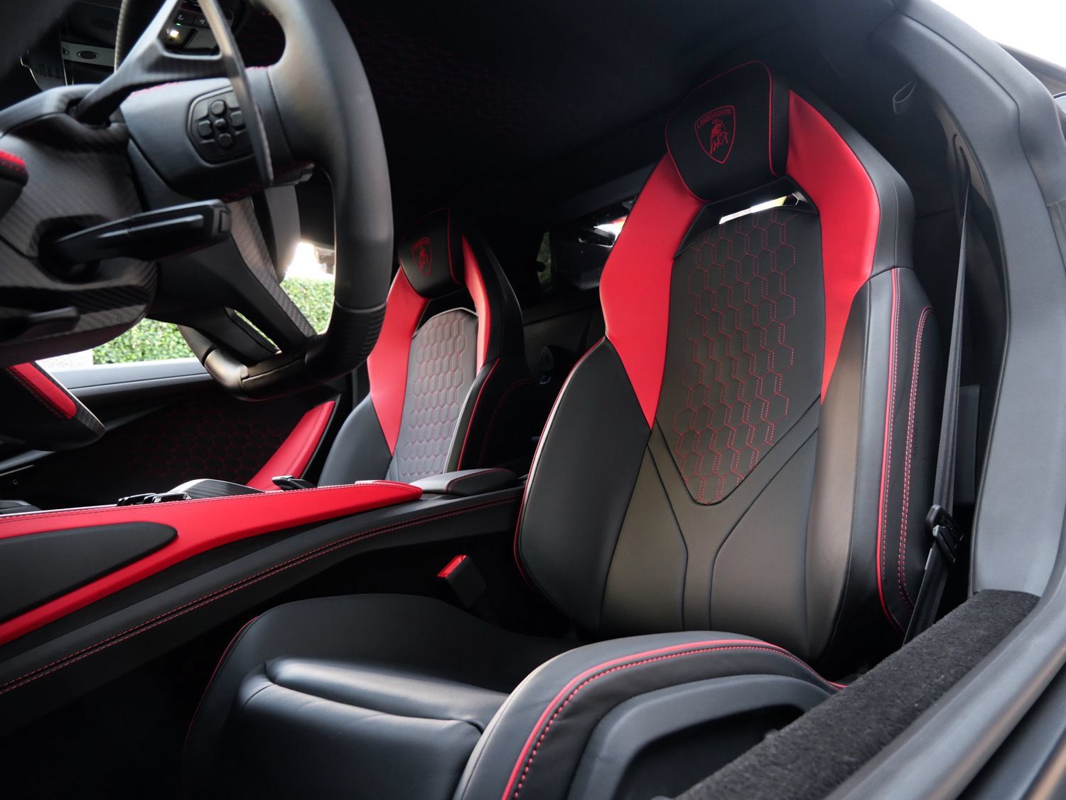Used 2024 Lamborghini Revuelto AWD/4WD image 6