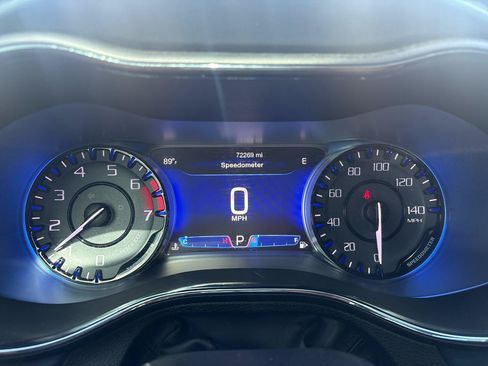 Used 2015 Chrysler 200 S FWD image 10
