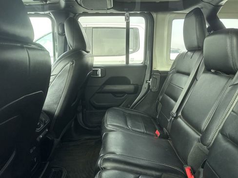Used 2021 Jeep Wrangler Unlimited Sahara image 18
