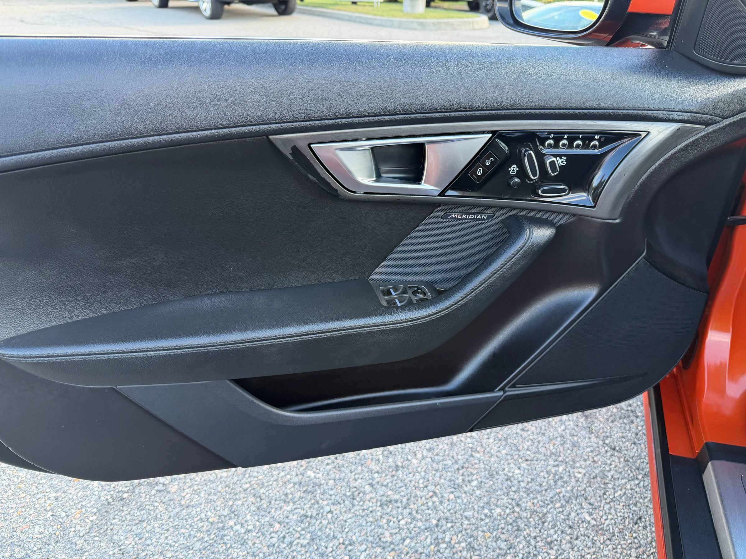 Used 2015 Jaguar F-TYPE Convertible RWD image 12