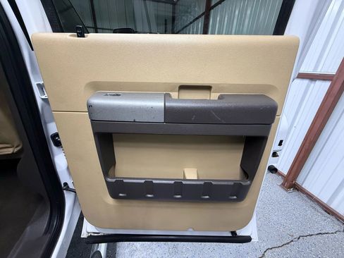 Used 2016 Ford F250 XLT w/ XLT Value Package image 13