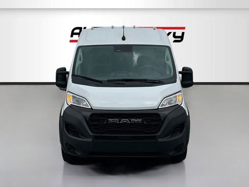 Used 2024 RAM ProMaster 2500 w/ Convenience Group FWD image 2