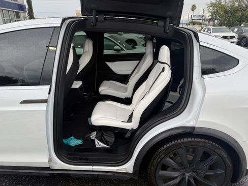 Used 2019 Tesla Model X AWD/4WD image 8