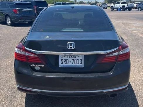 Used 2017 Honda Accord EX-L image 7