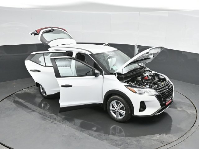 Used 2025 Nissan Kicks Play S FWD image 44