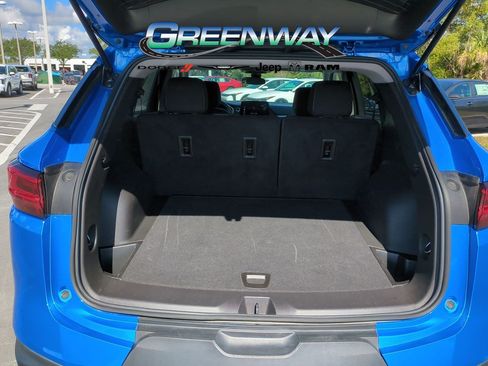 Used 2025 Chevrolet Blazer LT AWD/4WD image 14