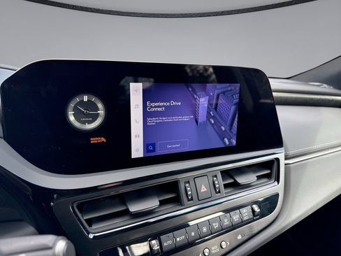 Used 2025 Lexus ES 350 w/ Premium Package FWD image 22