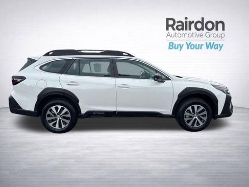 Used 2025 Subaru Outback AWD/4WD image 9