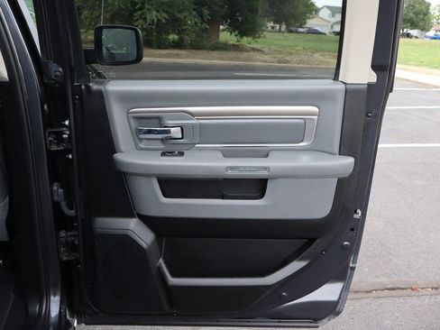 Used 2020 RAM 1500 Classic SLT RWD image 25