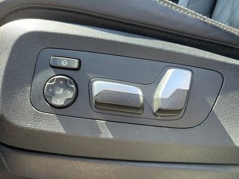 Used 2026 BMW X5 xDrive40i AWD/4WD image 25
