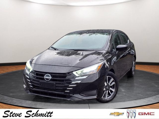 Used 2025 Nissan Versa SV FWD image 1
