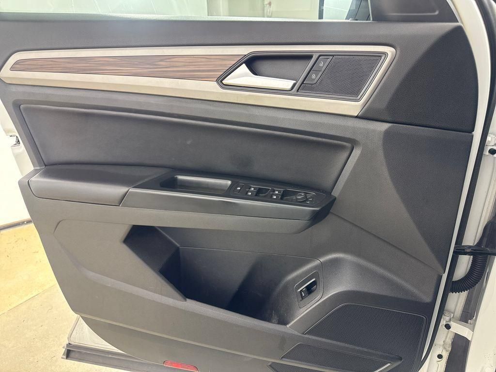 Used 2021 Volkswagen Atlas SE AWD/4WD image 24